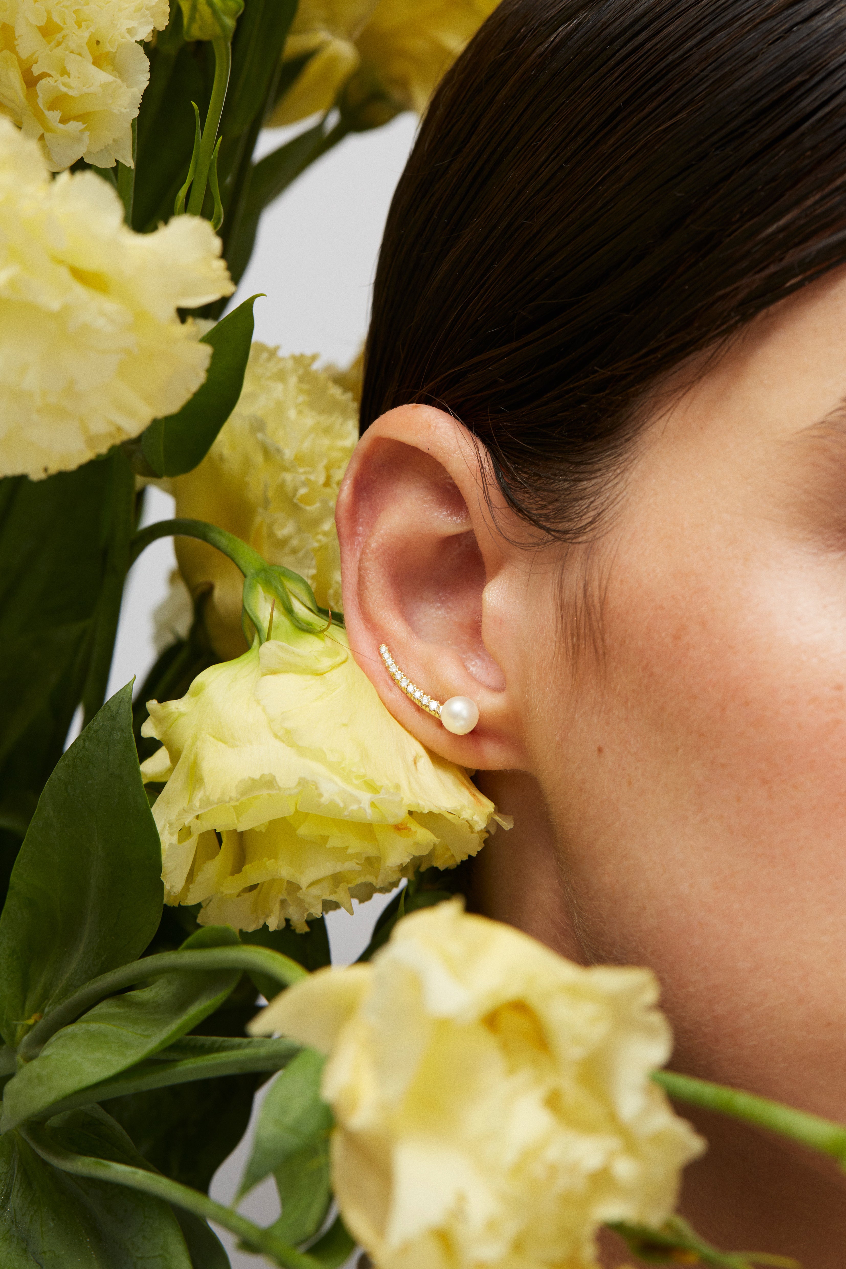 עגילי זהב מטפסים בשילוב פנינים ויהלומים