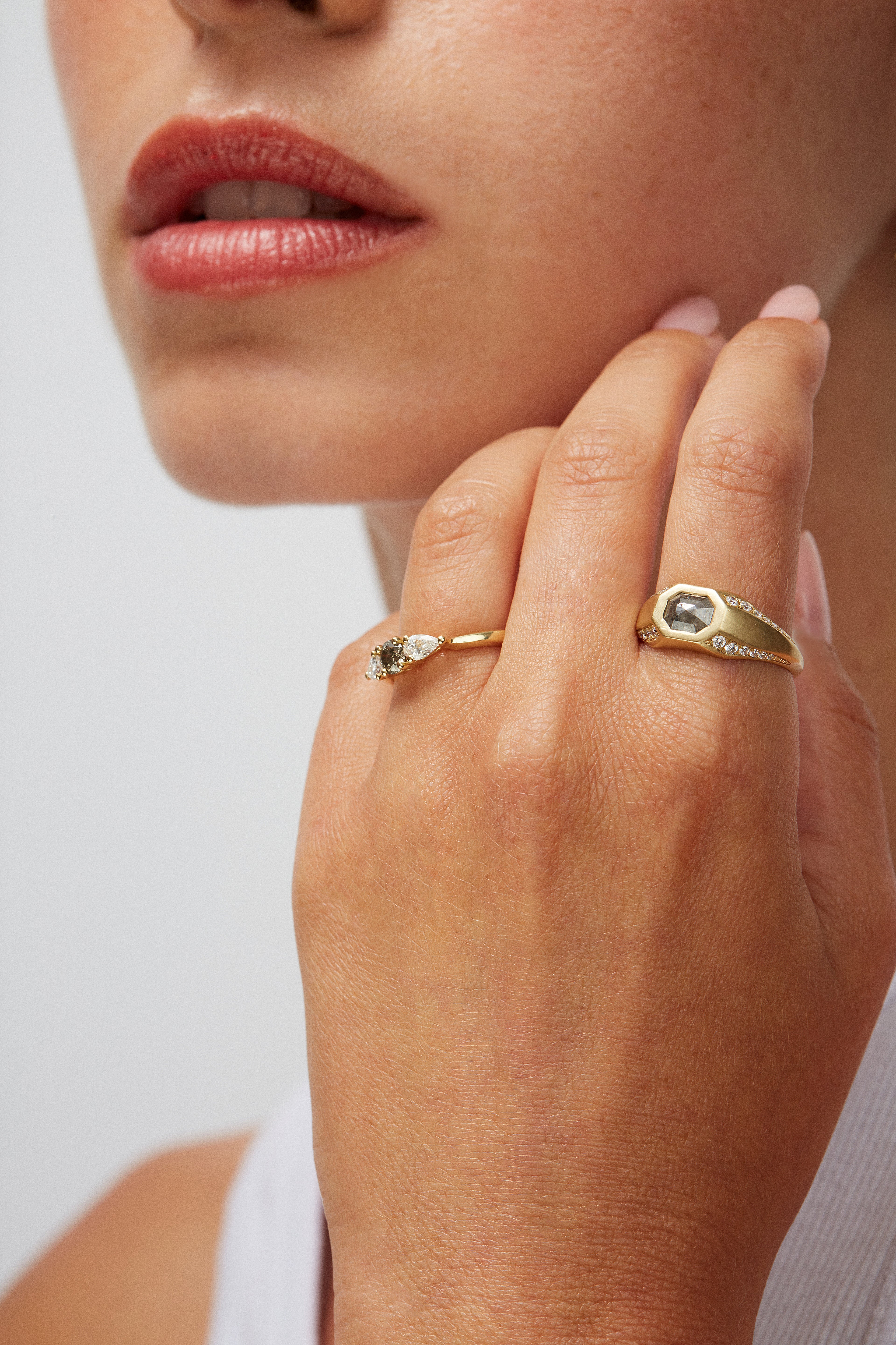 טבעת חותם יהלום Salt & Pepper
