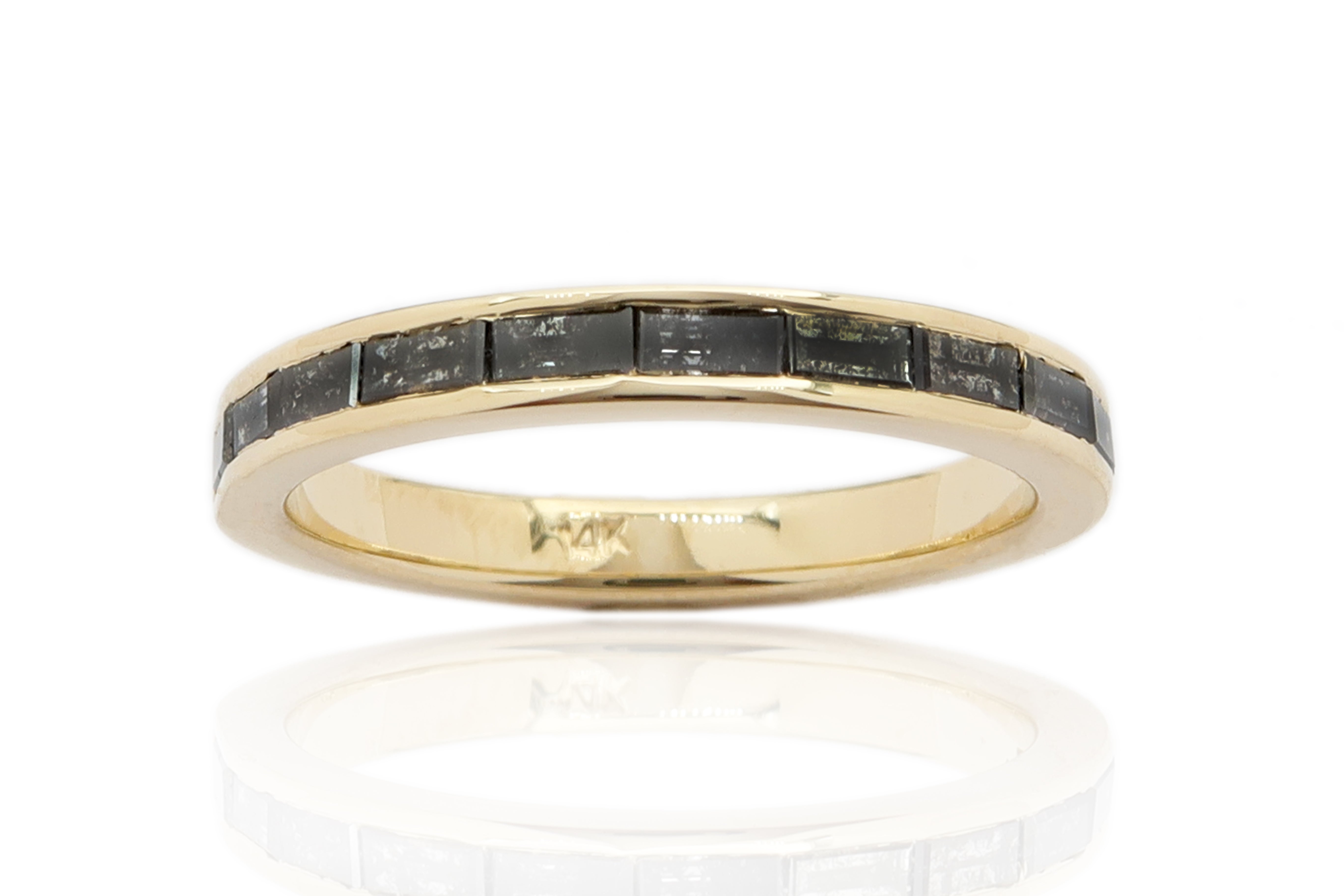 טבעת יהלומים חצי אינפיניטי משובצת יהלומי Salt&Pepper