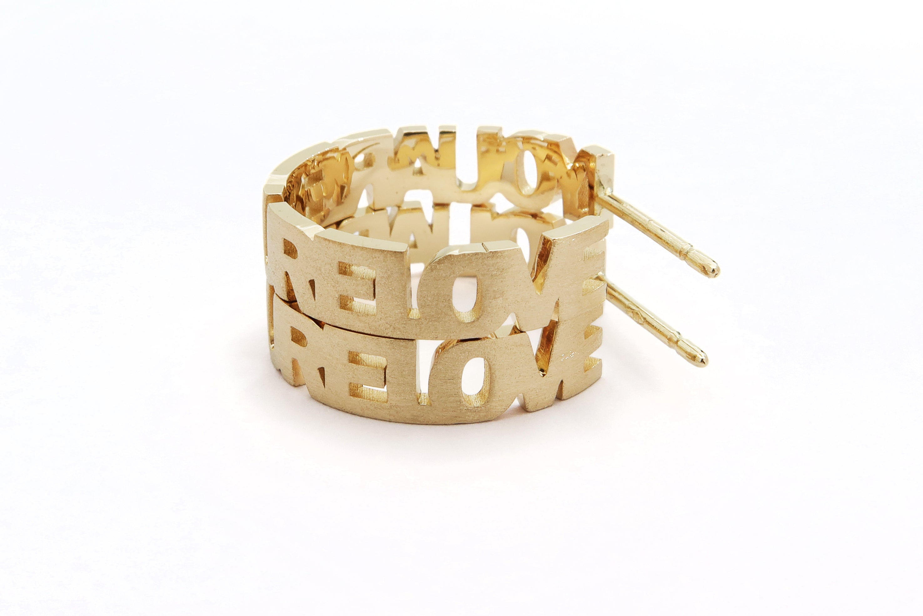 עגילי חישוק 14 קראט ''YOU ARE PURE LOVE''