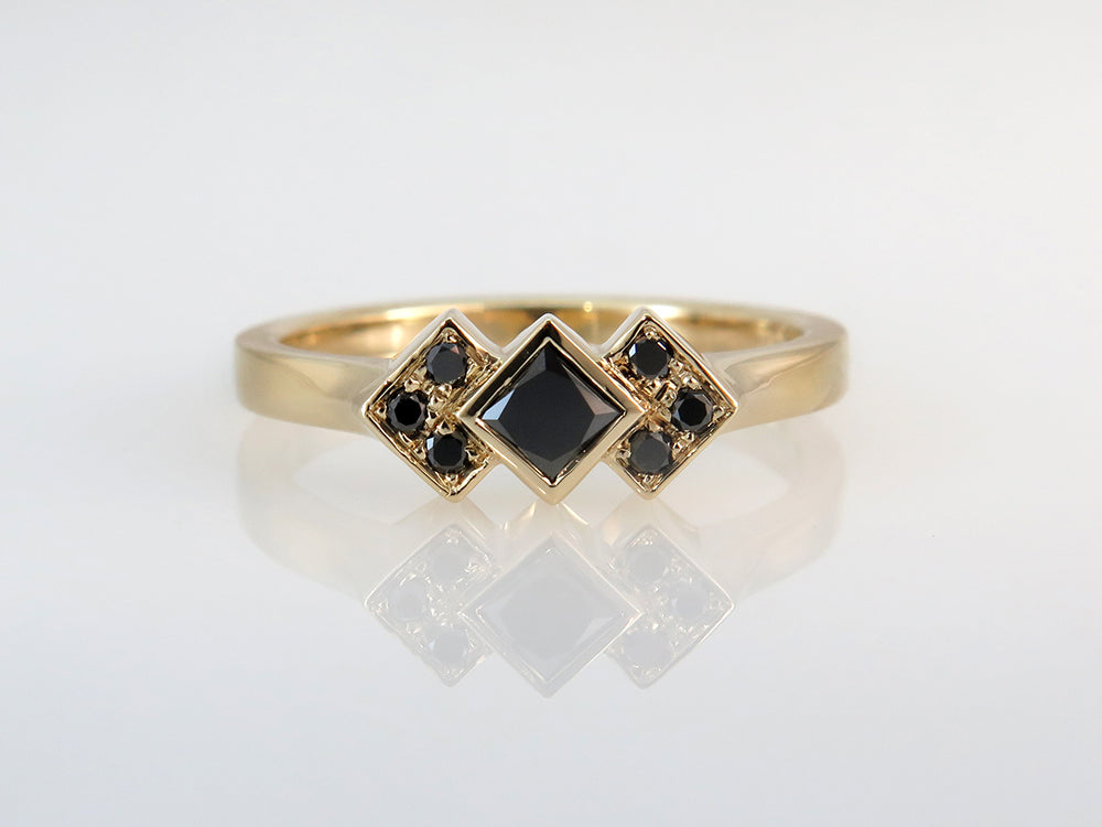 טבעת יהלום שחור מרובע Princess מדגם