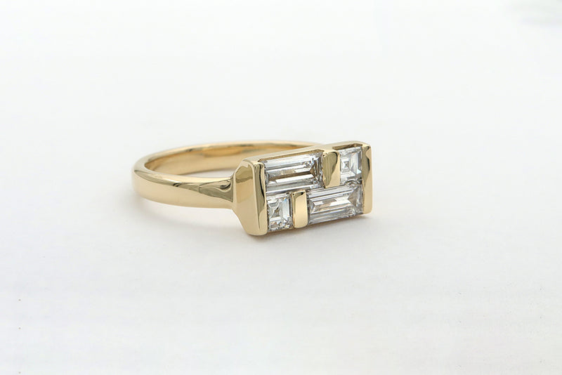 טבעת יהלומים בסגנון מנימליסטי
