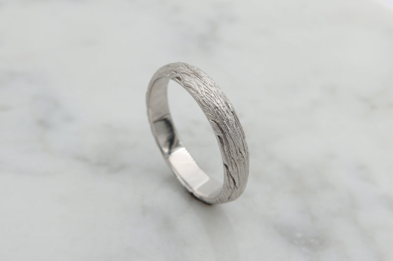 טבעת נישואין עם טקסטורה ייחודית