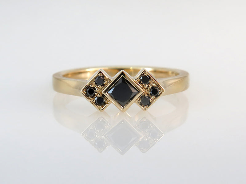 טבעת יהלום שחור מרובע Princess מדגם